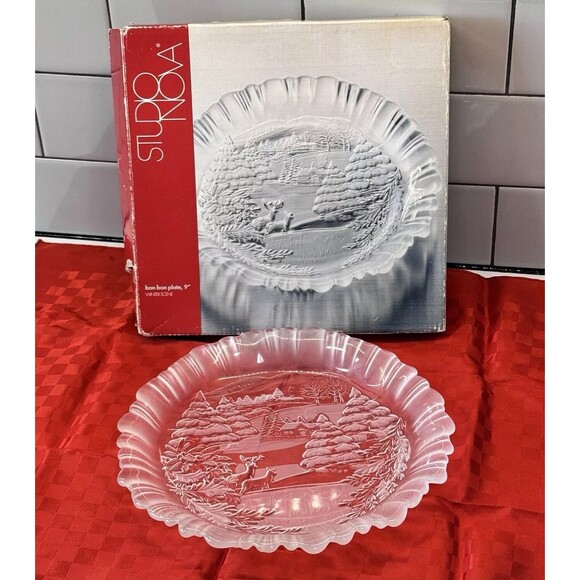 Christmas Winter Scene Bon Bon Serving Dish Plate 9" Clear Deer Tree Studio Nova - Picture 1 of 9